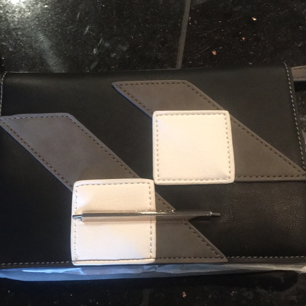 Purse - Picture 2 of 5
